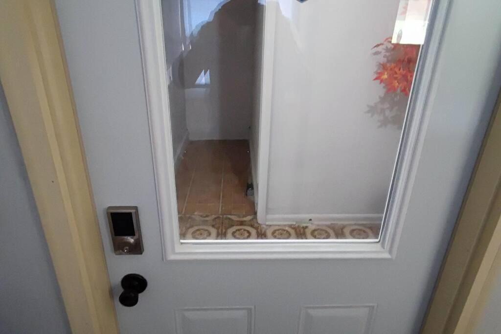 Spacious Suite Close To Downtown Indy/ King Bed อินเดียนาโพลิส ภายนอก รูปภาพ