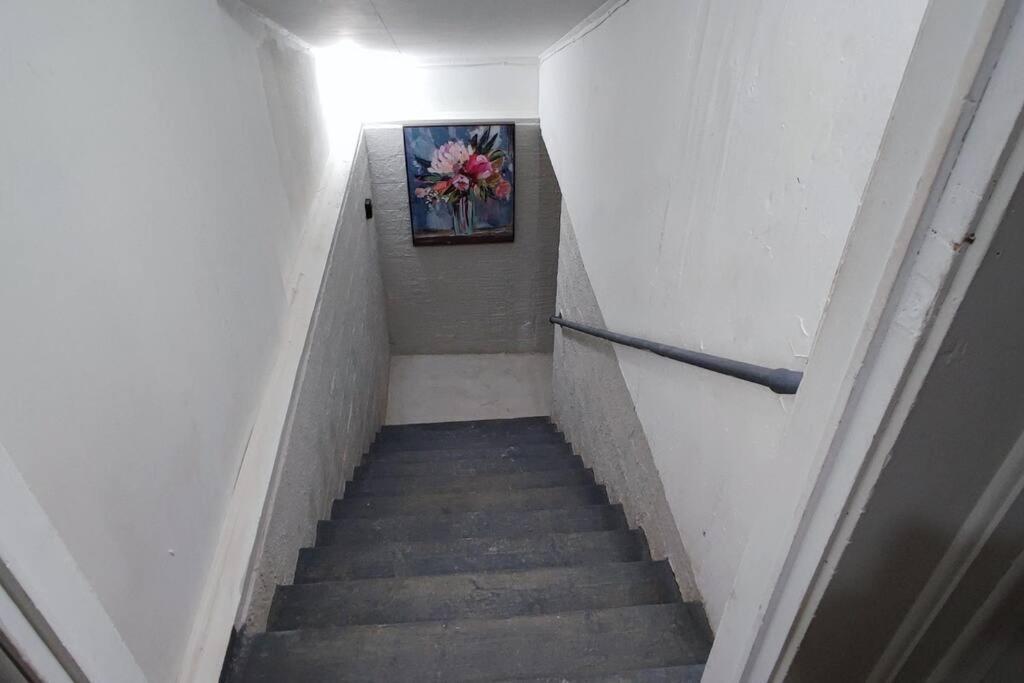 Spacious Suite Close To Downtown Indy/ King Bed อินเดียนาโพลิส ภายนอก รูปภาพ